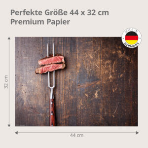 Steak – saftiges Fleisch auf edler Fleischgabel - Tischset Papier – Bild 3