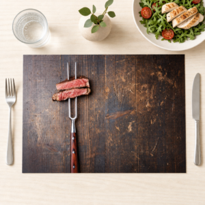 Steak – saftiges Fleisch auf edler Fleischgabel - Tischset Papier – Bild 1