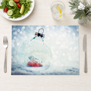 Weihnachten – Glaskugel Rotes Auto Weihnachtsbaum - Tischset Papier – Bild 1