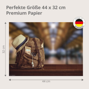 Reiserucksack – Abenteuer mit Hut und Kamera - Tischset Papier – Bild 3